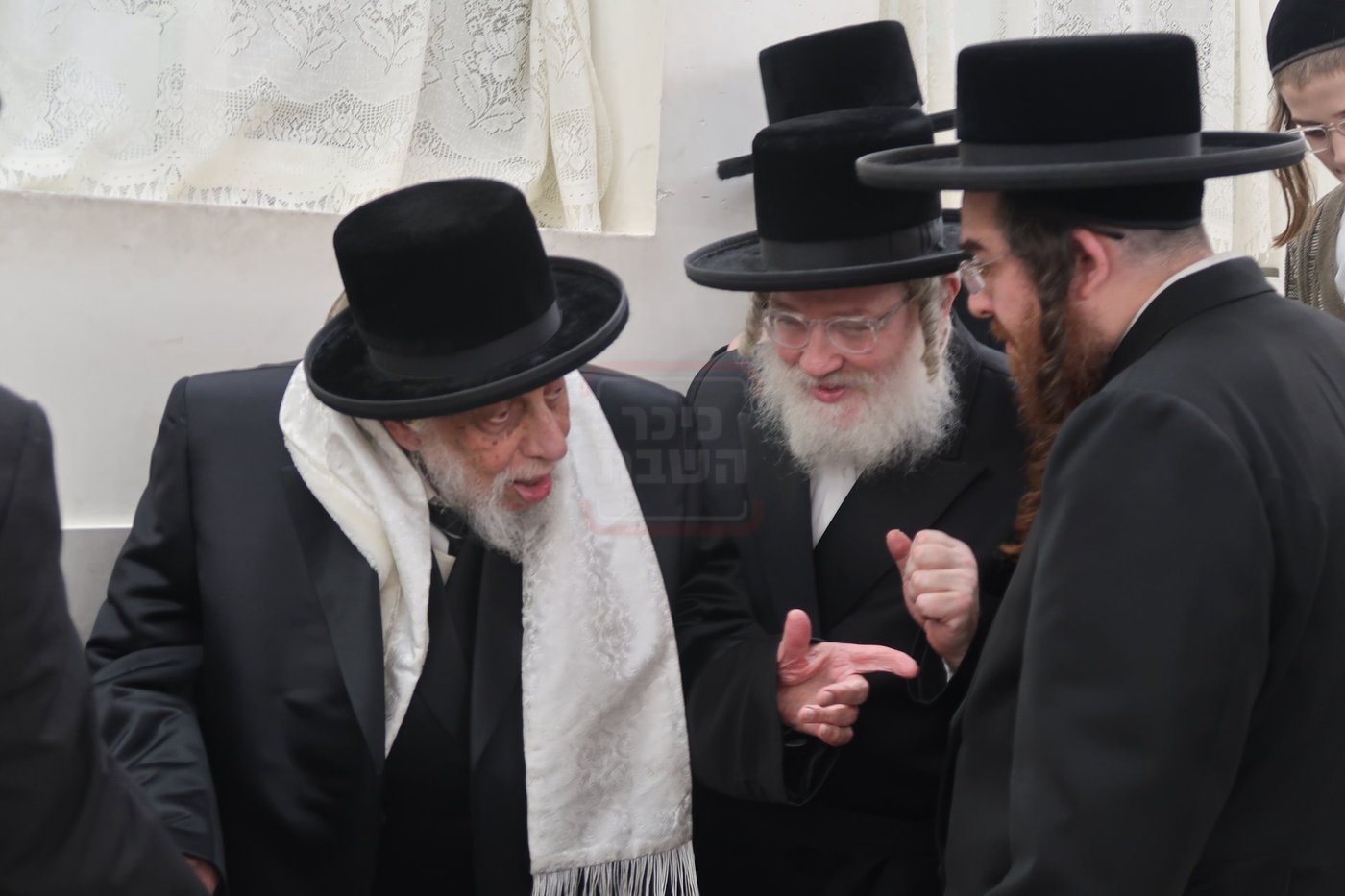 שמחת בית קאפיטשניץ - גאב"ד פרדס כץ 