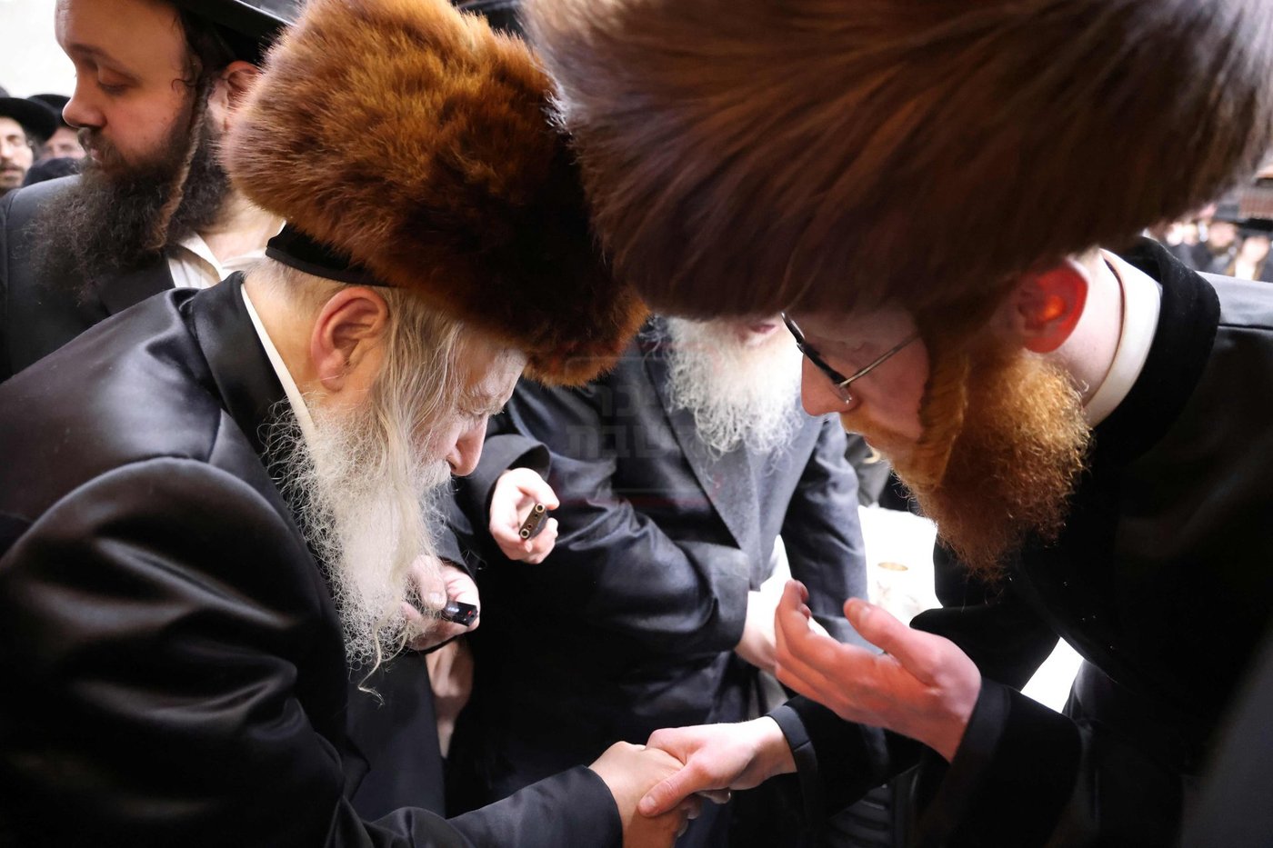 שמחת הברית בחצרות אמשינוב - קרעטשניף