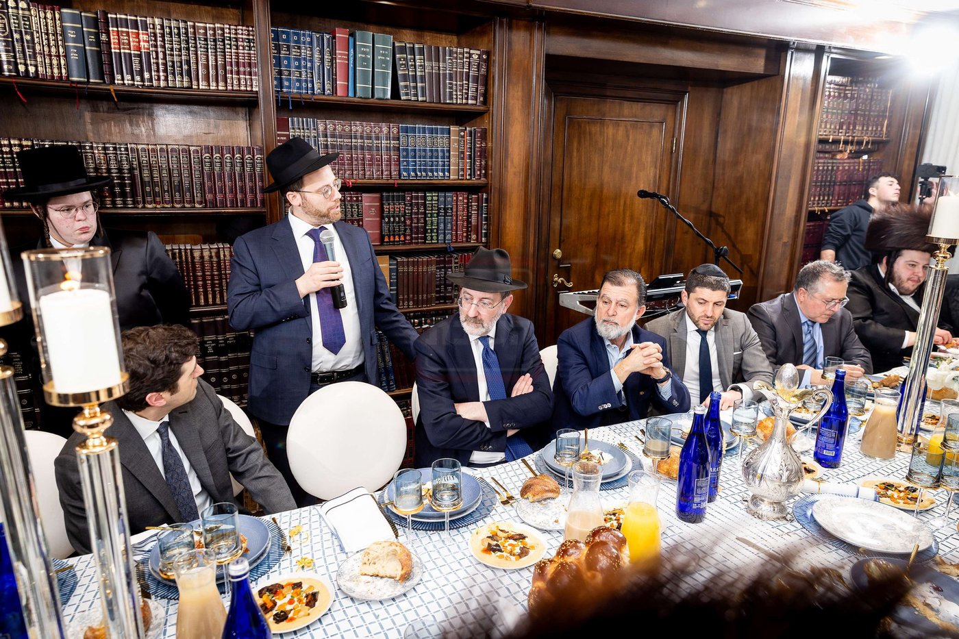 שמחת השבע ברכות בביתו של האדמו''ר ממונקאטש 