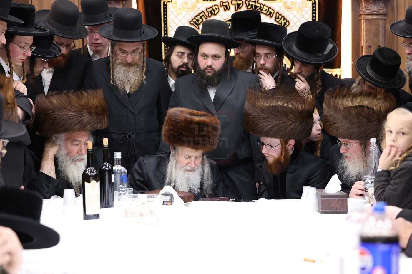 שמחת הברית בחצרות אמשינוב - קרעטשניף