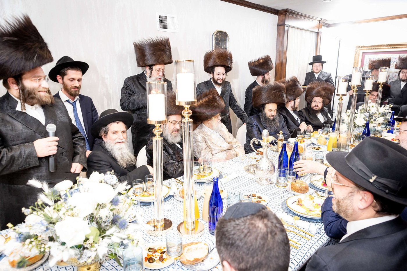 שמחת השבע ברכות בביתו של האדמו''ר ממונקאטש 