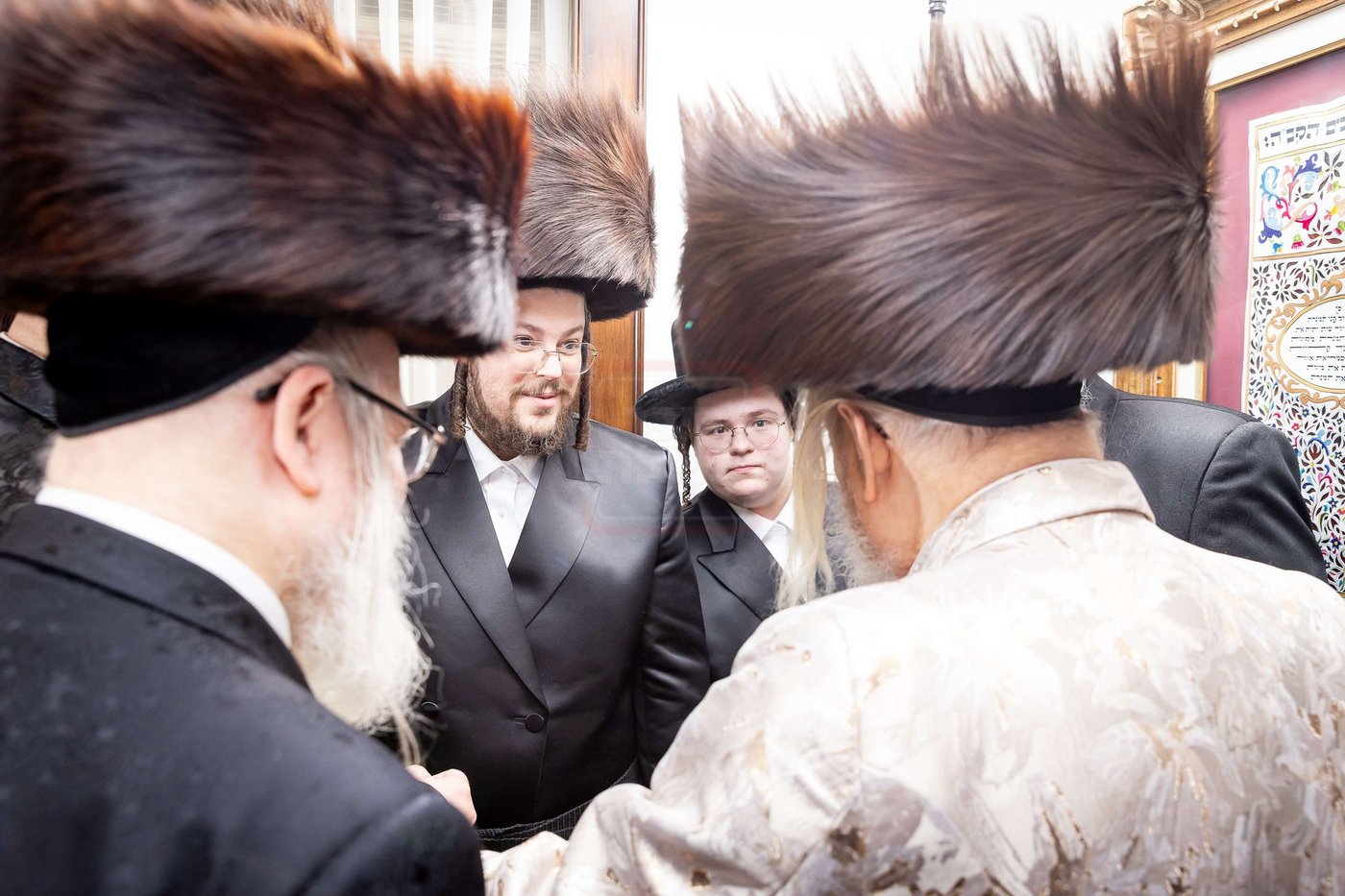 שמחת השבע ברכות בביתו של האדמו''ר ממונקאטש 