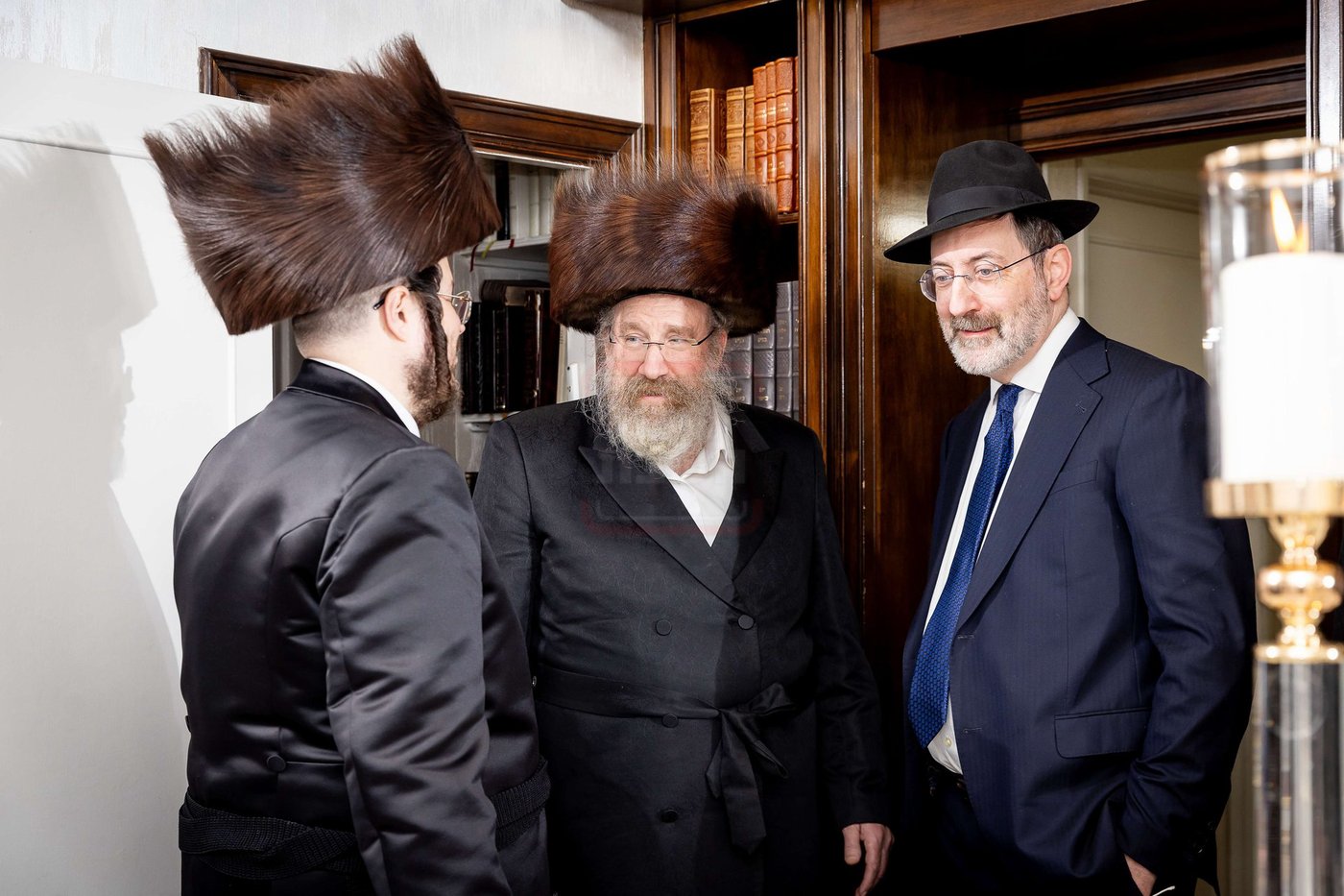 שמחת השבע ברכות בביתו של האדמו''ר ממונקאטש 