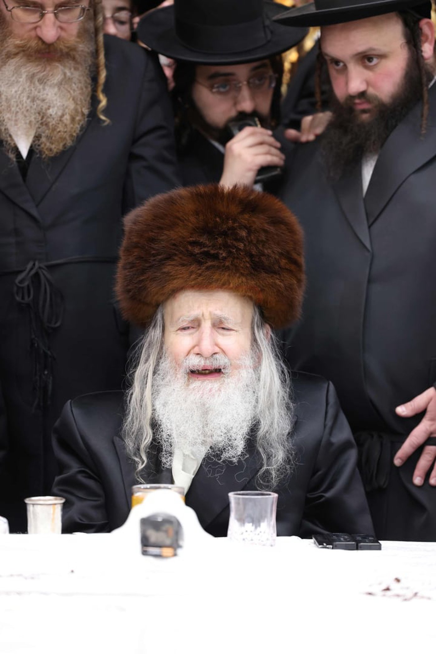 שמחת הברית בחצרות אמשינוב - קרעטשניף