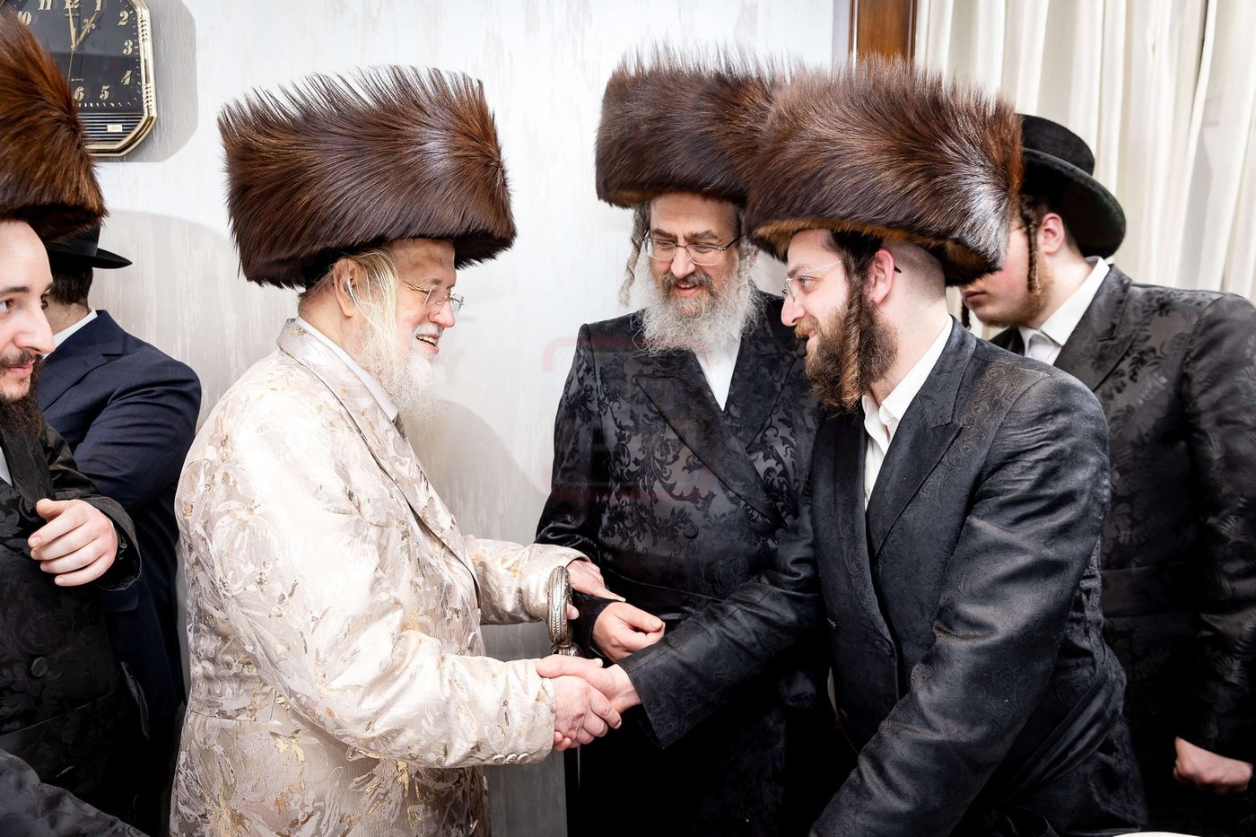 שמחת השבע ברכות בביתו של האדמו''ר ממונקאטש 