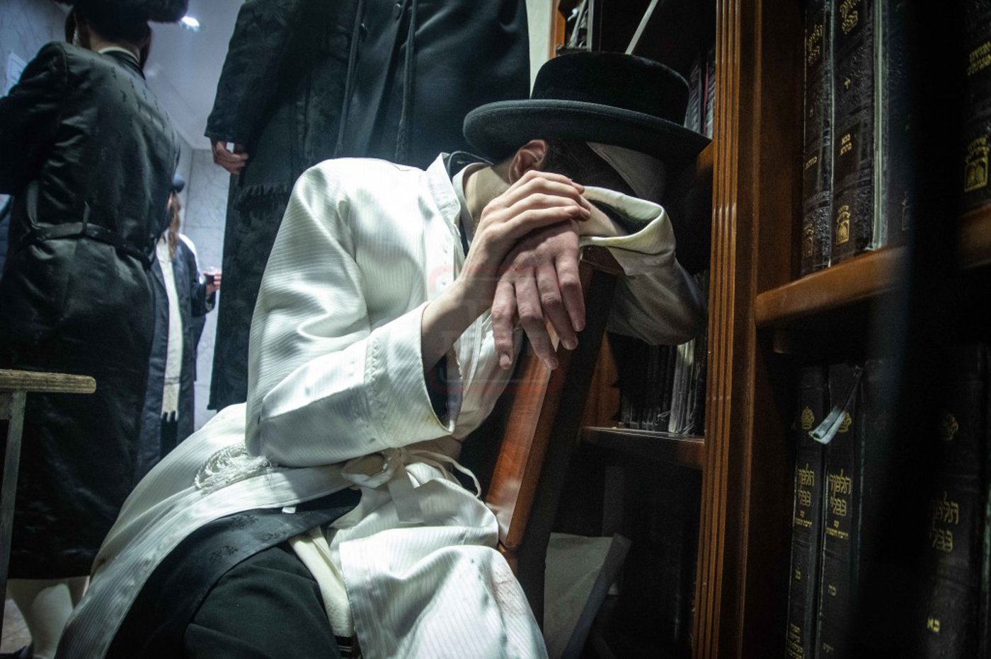 שושן פורים בחצה"ק ניקלשבורג