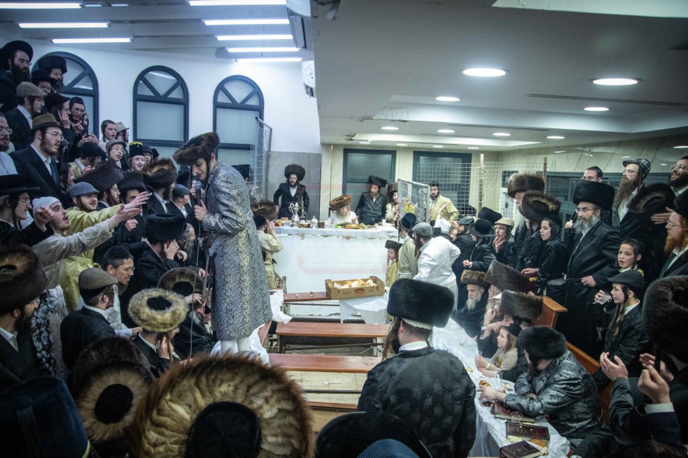 שושן פורים בחצה"ק ניקלשבורג