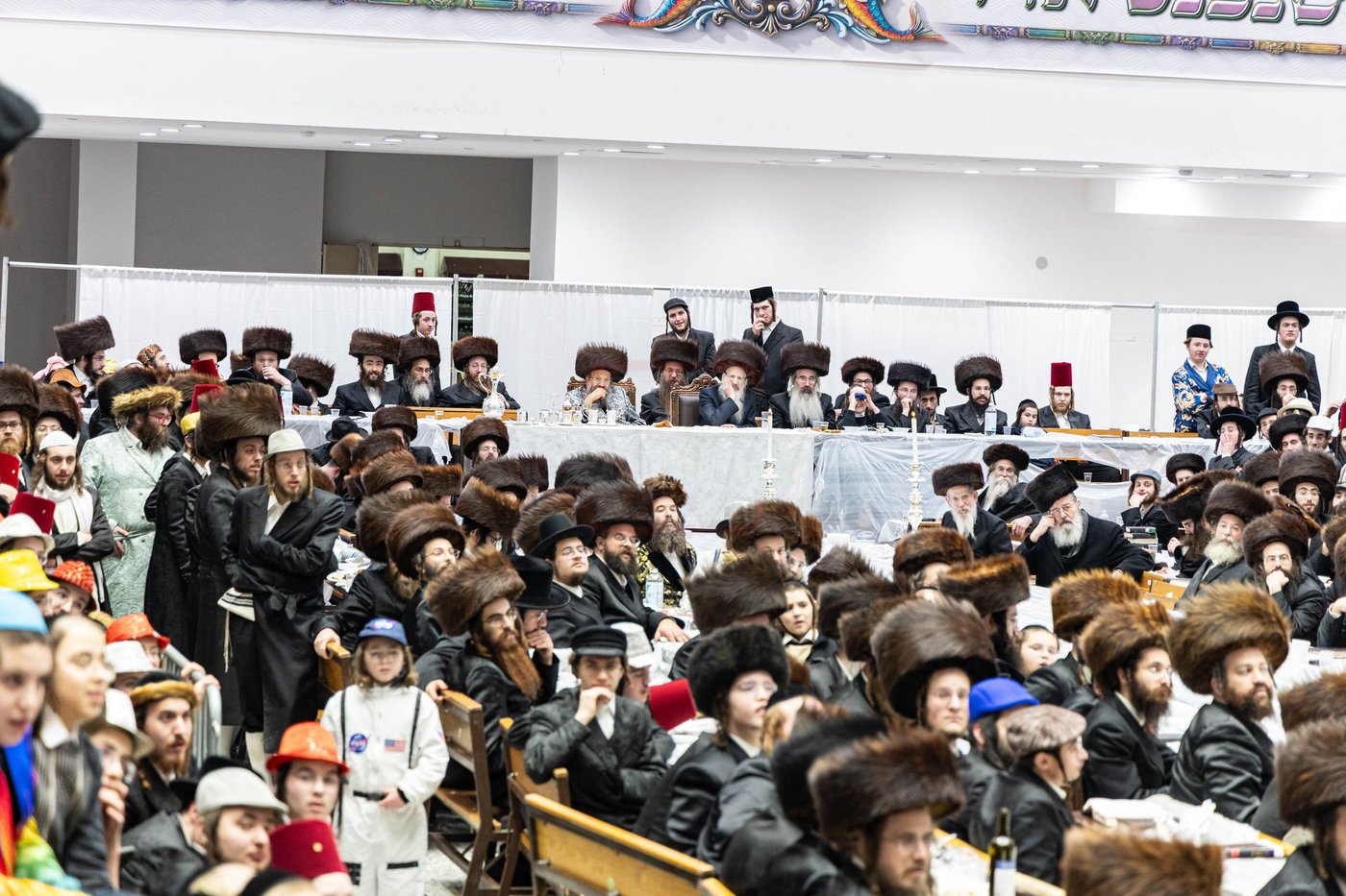 פורים בחצה"ק באבוב 45