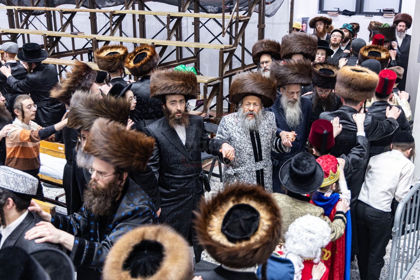 פורים בחצה"ק באבוב 45