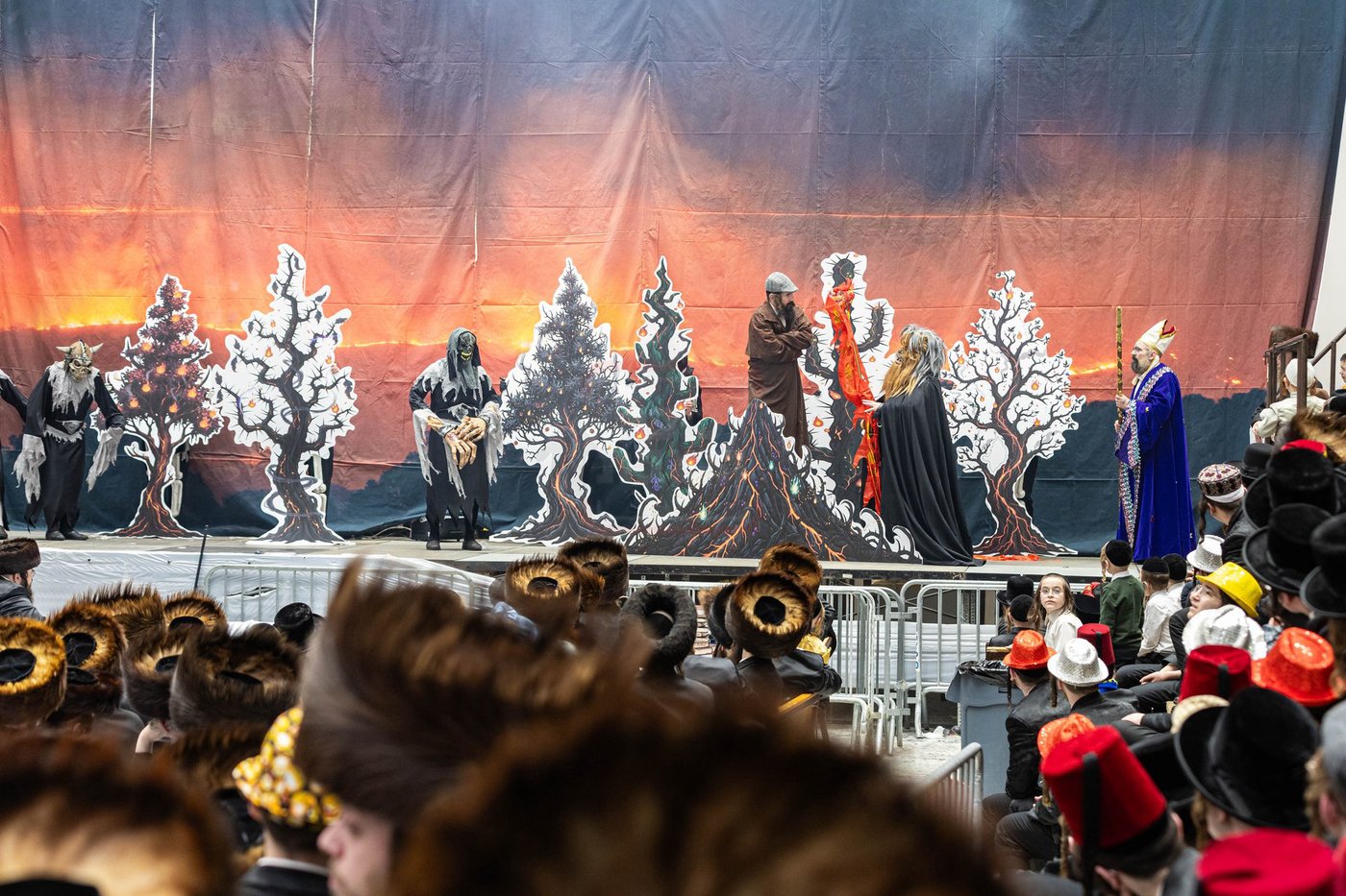 פורים בחצה"ק באבוב 45