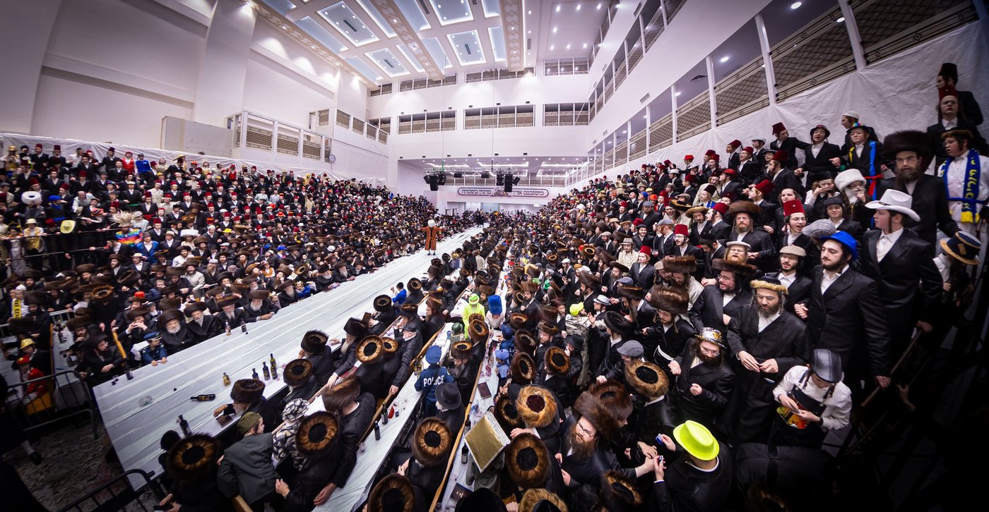 פורים בחצה"ק באבוב 45