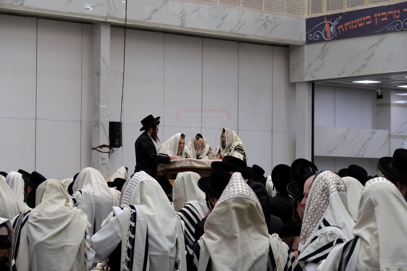 פורים בחצה"ק סאטמר