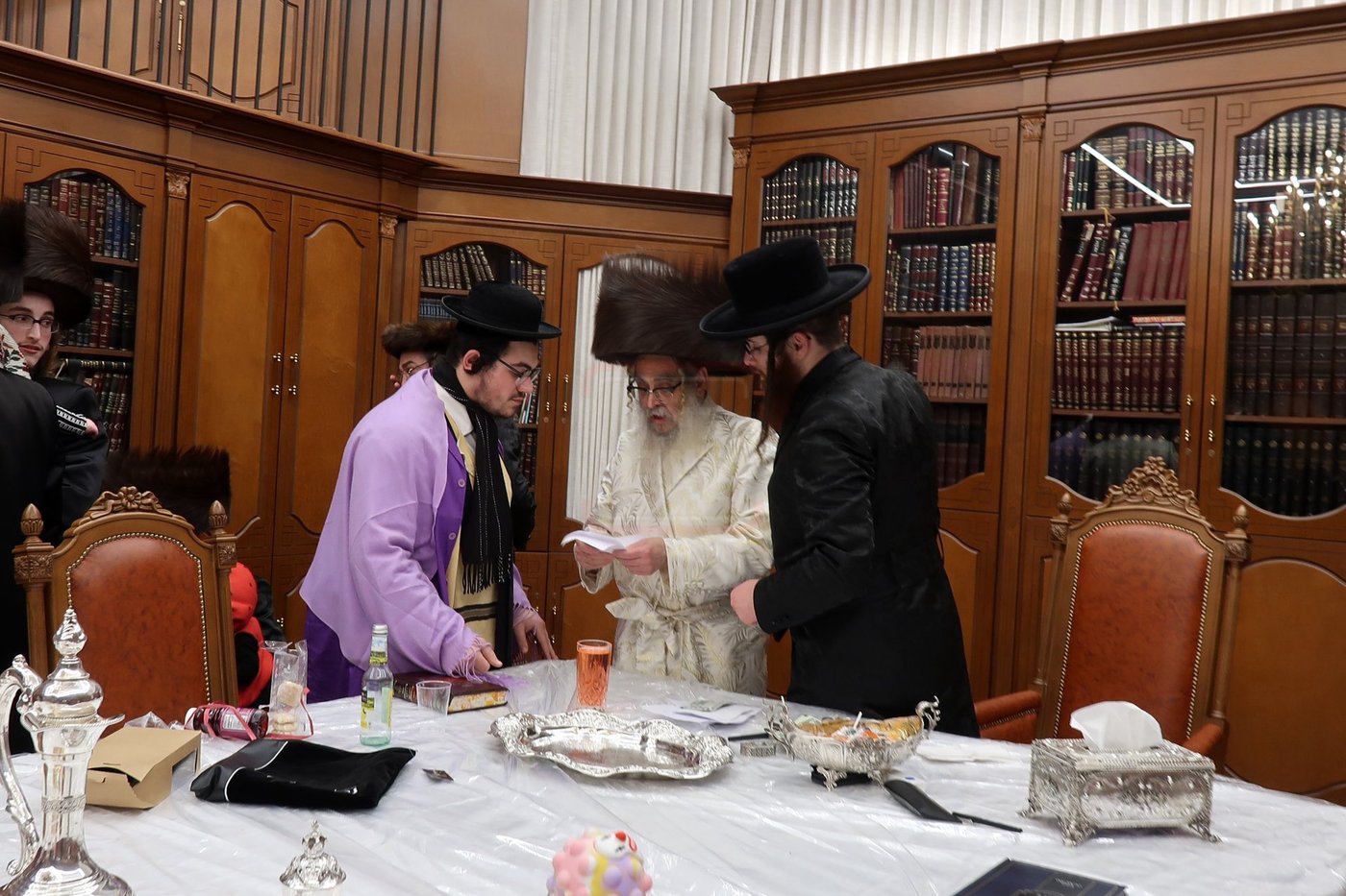 פורים בחצה"ק סאטמר