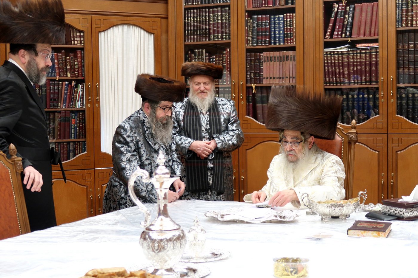 פורים בחצה"ק סאטמר