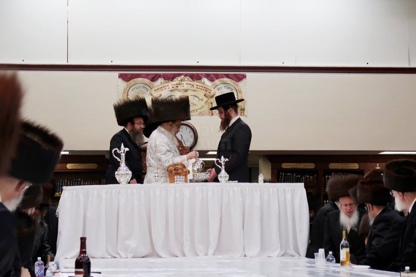 פורים בחצה"ק סאטמר