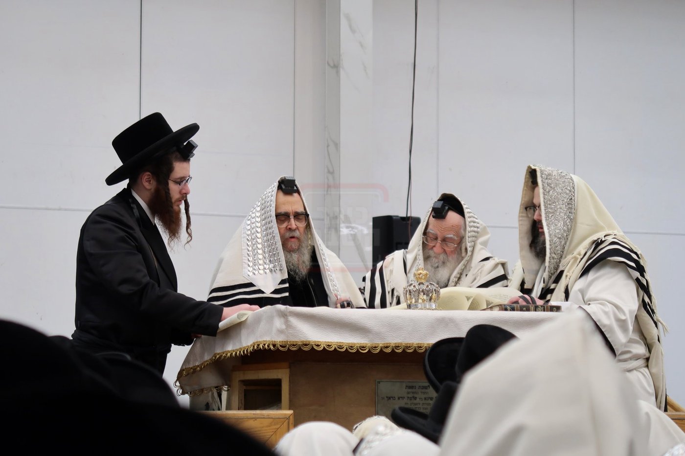 פורים בחצה"ק סאטמר