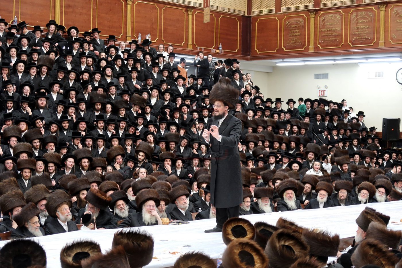 פורים בחצה"ק סאטמר