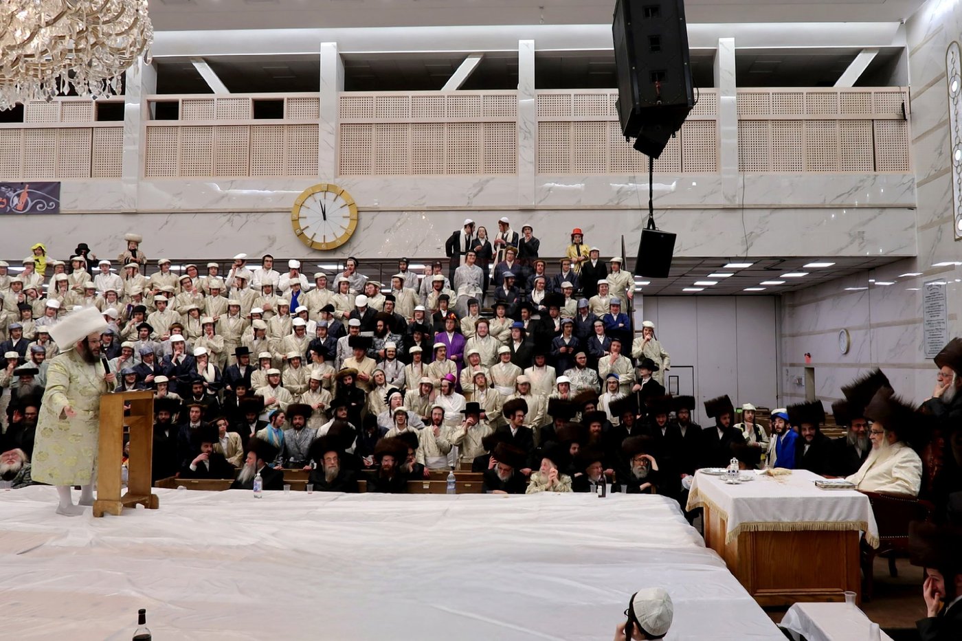 פורים בחצה"ק סאטמר