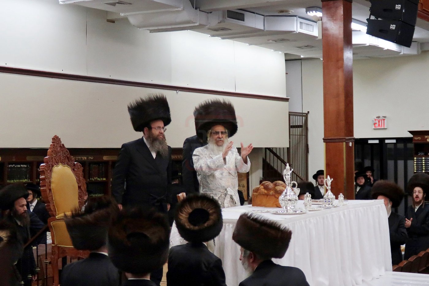 פורים בחצה"ק סאטמר