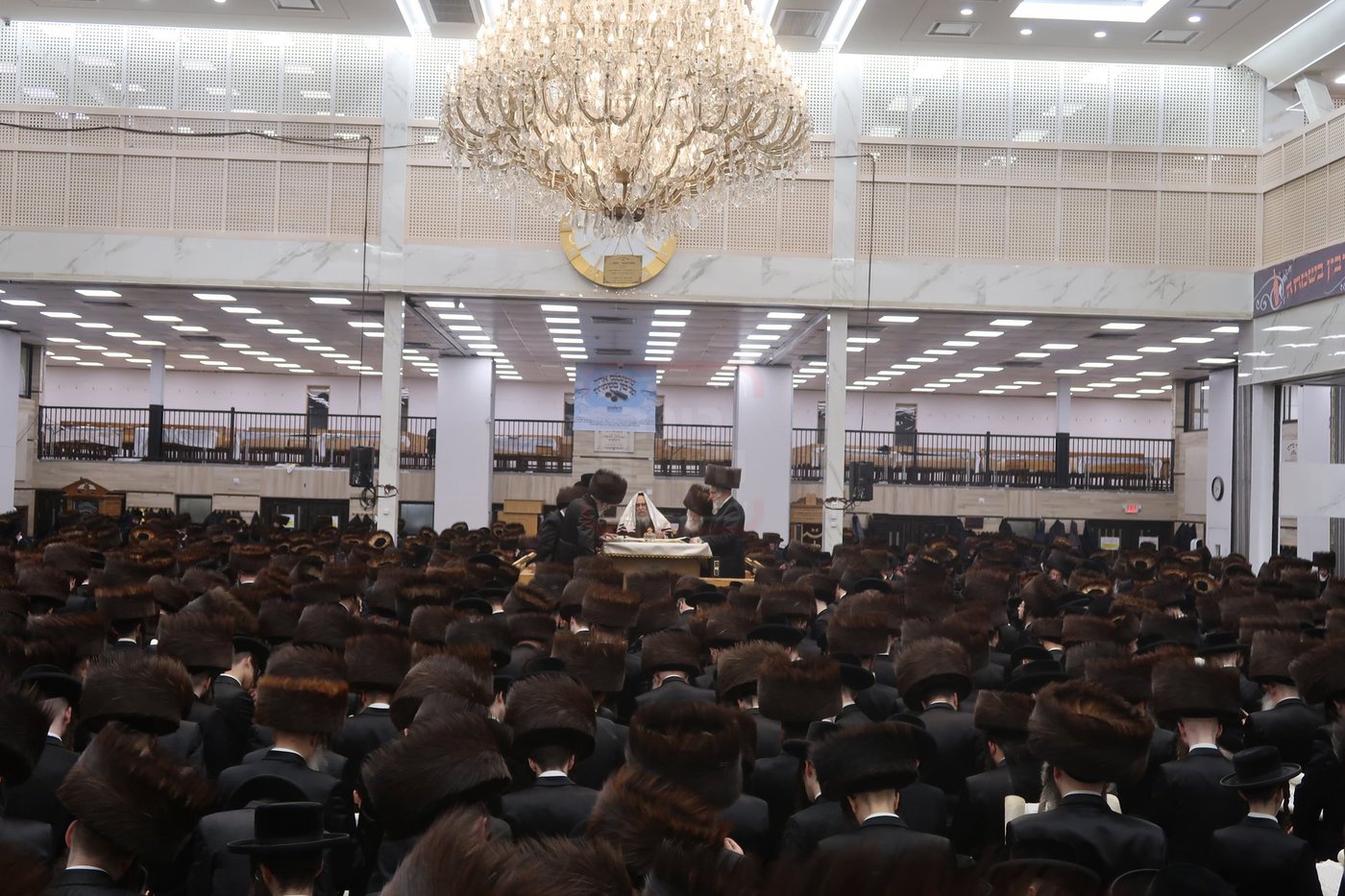 פורים בחצה"ק סאטמר