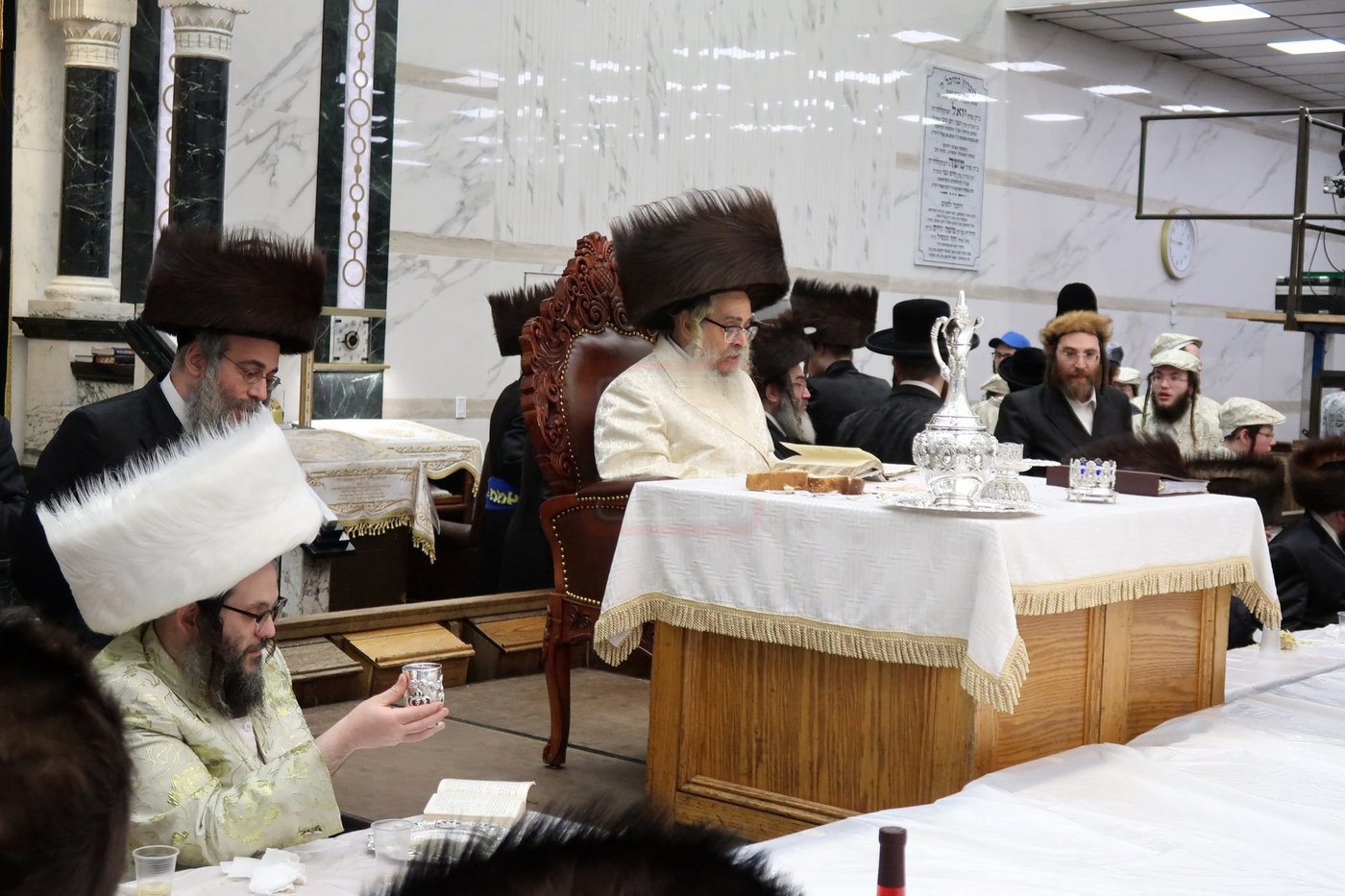 פורים בחצה"ק סאטמר