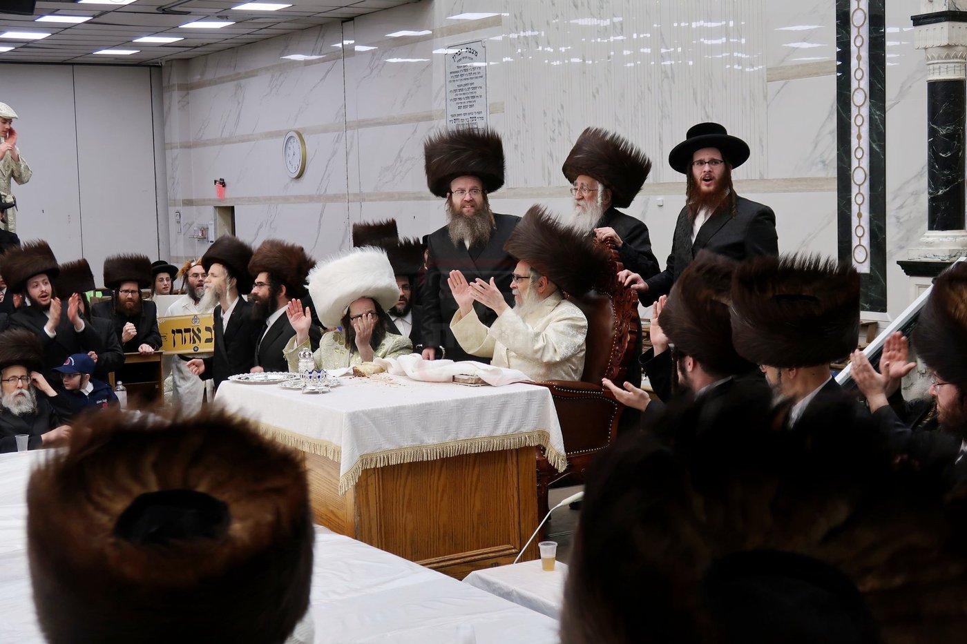 פורים בחצה"ק סאטמר