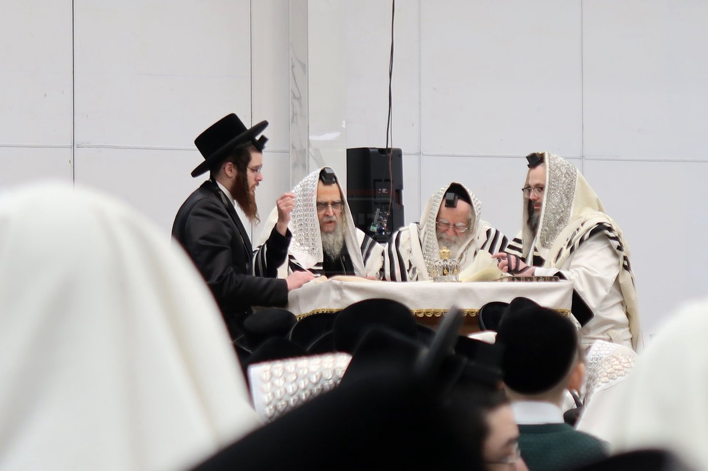 פורים בחצה"ק סאטמר