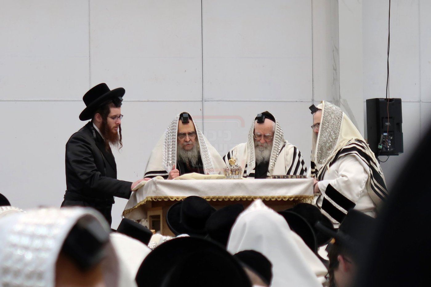 פורים בחצה"ק סאטמר