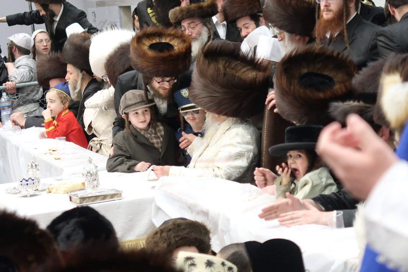 פורים בחצה"ק סאטמר