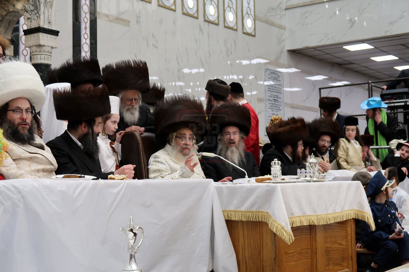 פורים בחצה"ק סאטמר