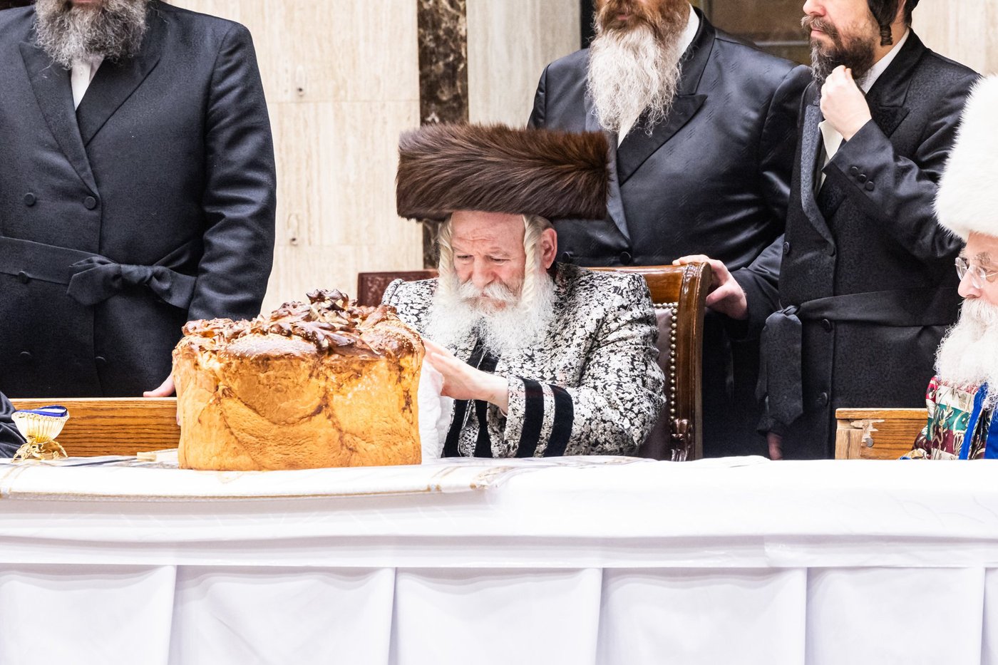 פורים בחצה"ק באבוב