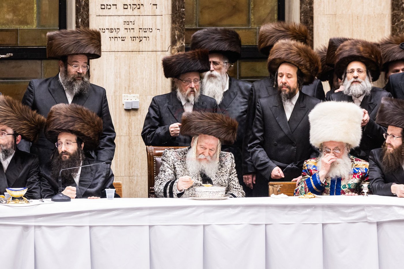 פורים בחצה"ק באבוב