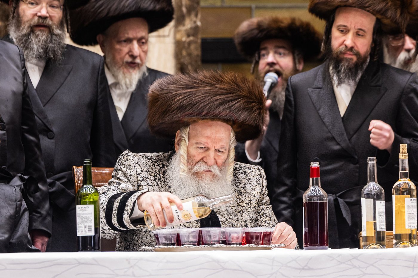 פורים בחצה"ק באבוב