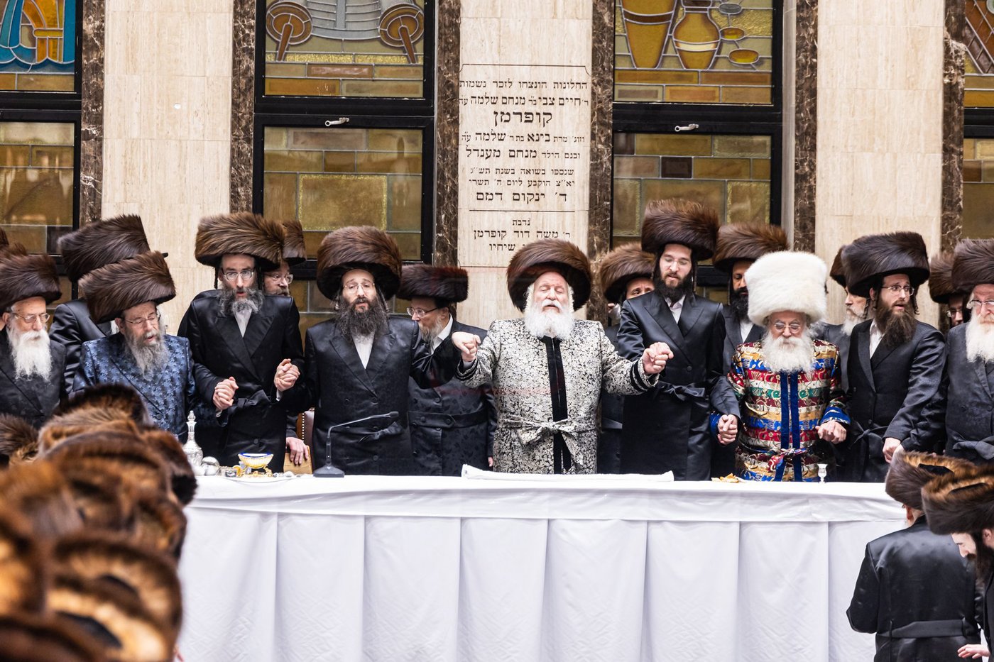 פורים בחצה"ק באבוב