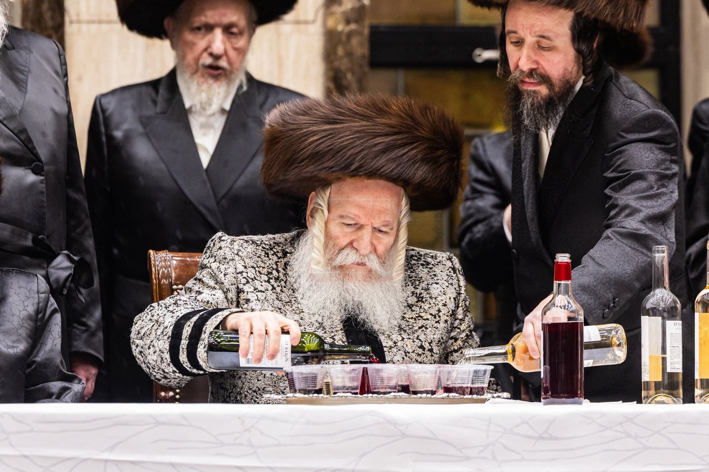 פורים בחצה"ק באבוב