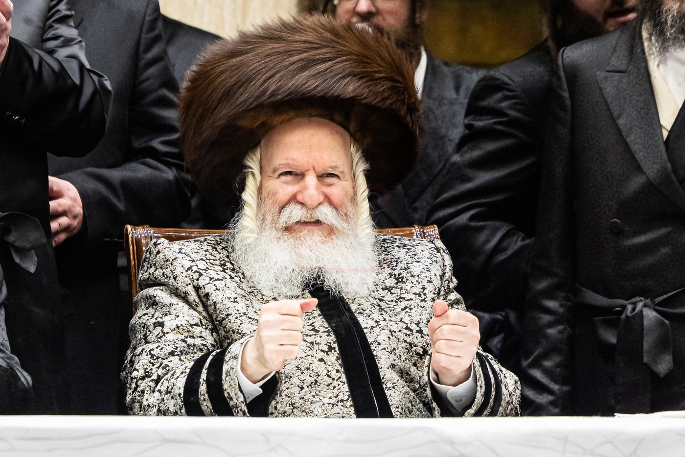 פורים בחצה"ק באבוב