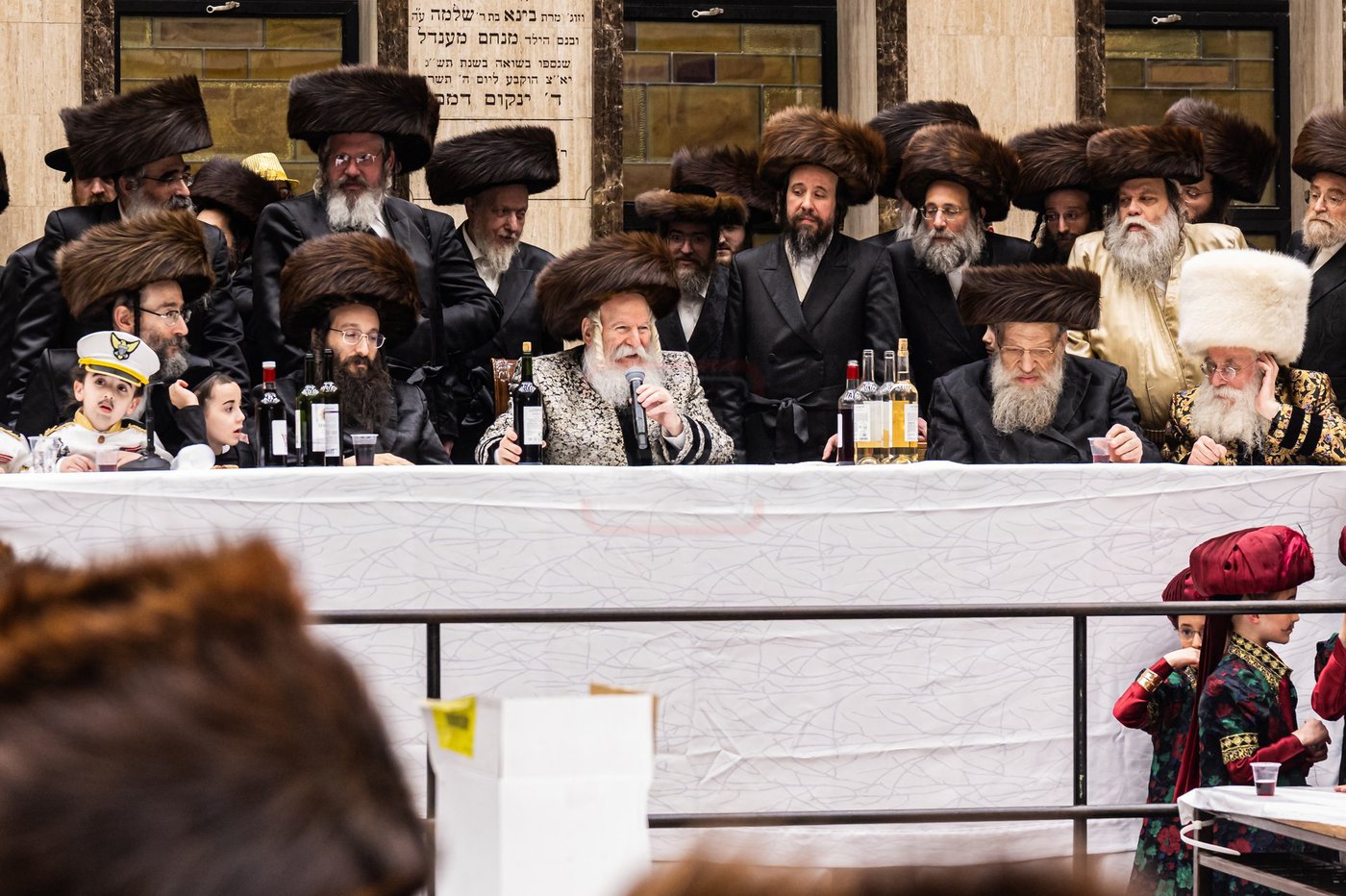 פורים בחצה"ק באבוב