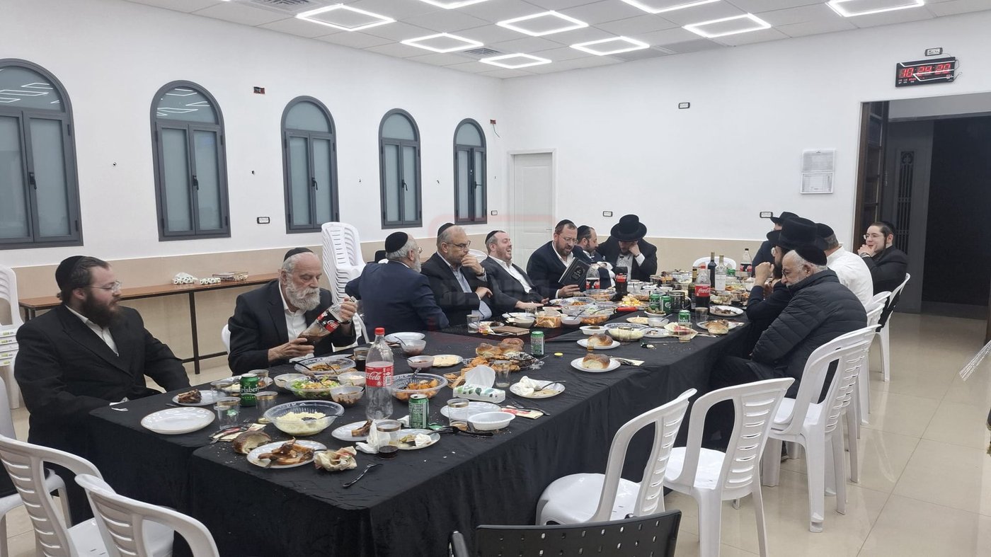 זיידלע חוזר | מהאדמו"ר שתקע בשופר בחודש אדר ועד לחסידים שכבשו את סיני; סיכום שבועי שאסור לפספס!