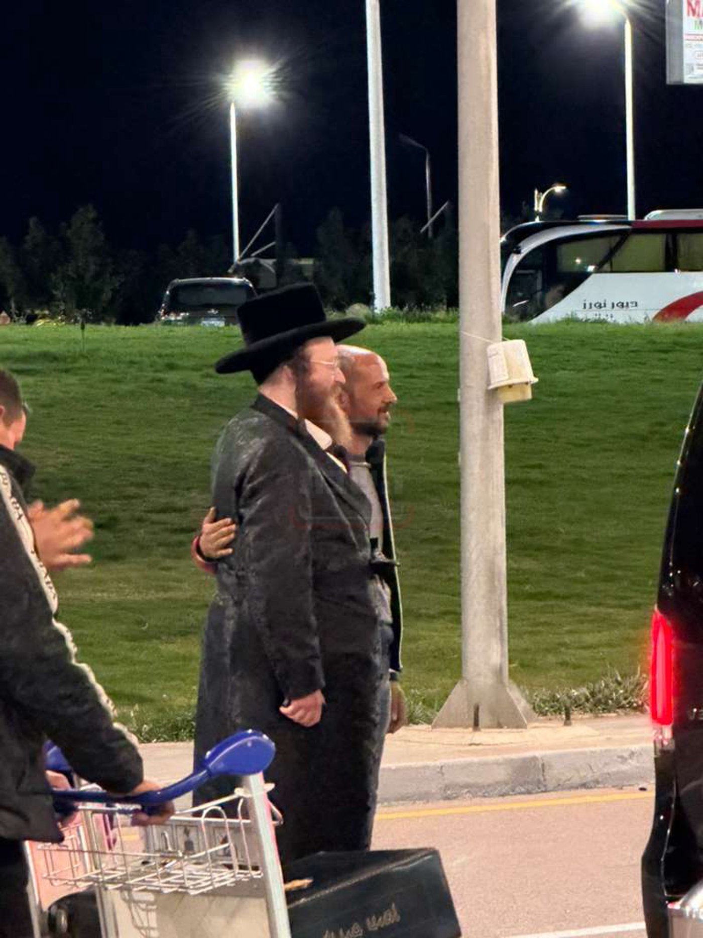 זיידלע חוזר | מהאדמו"ר שתקע בשופר בחודש אדר ועד לחסידים שכבשו את סיני; סיכום שבועי שאסור לפספס!