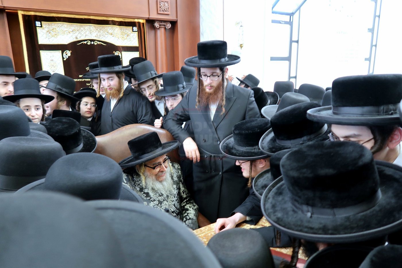 האדמו"ר מסאטמר בשיעור הכנה לדרשת שבת הגדול