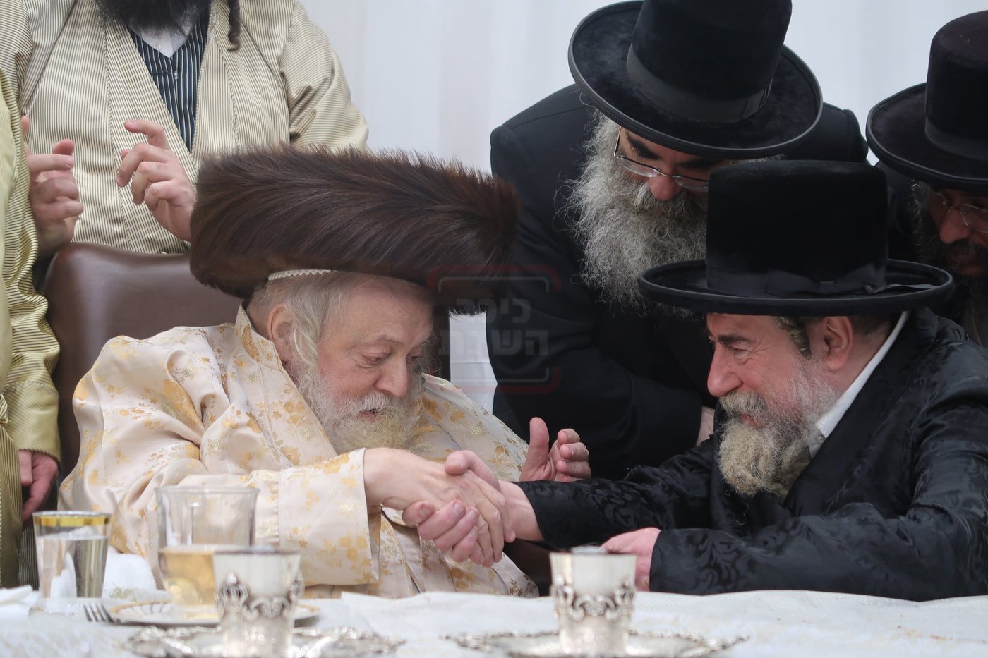 האדמו"ר מרחמסטריווקא בשמחת בית תולדות אברהם יצחק