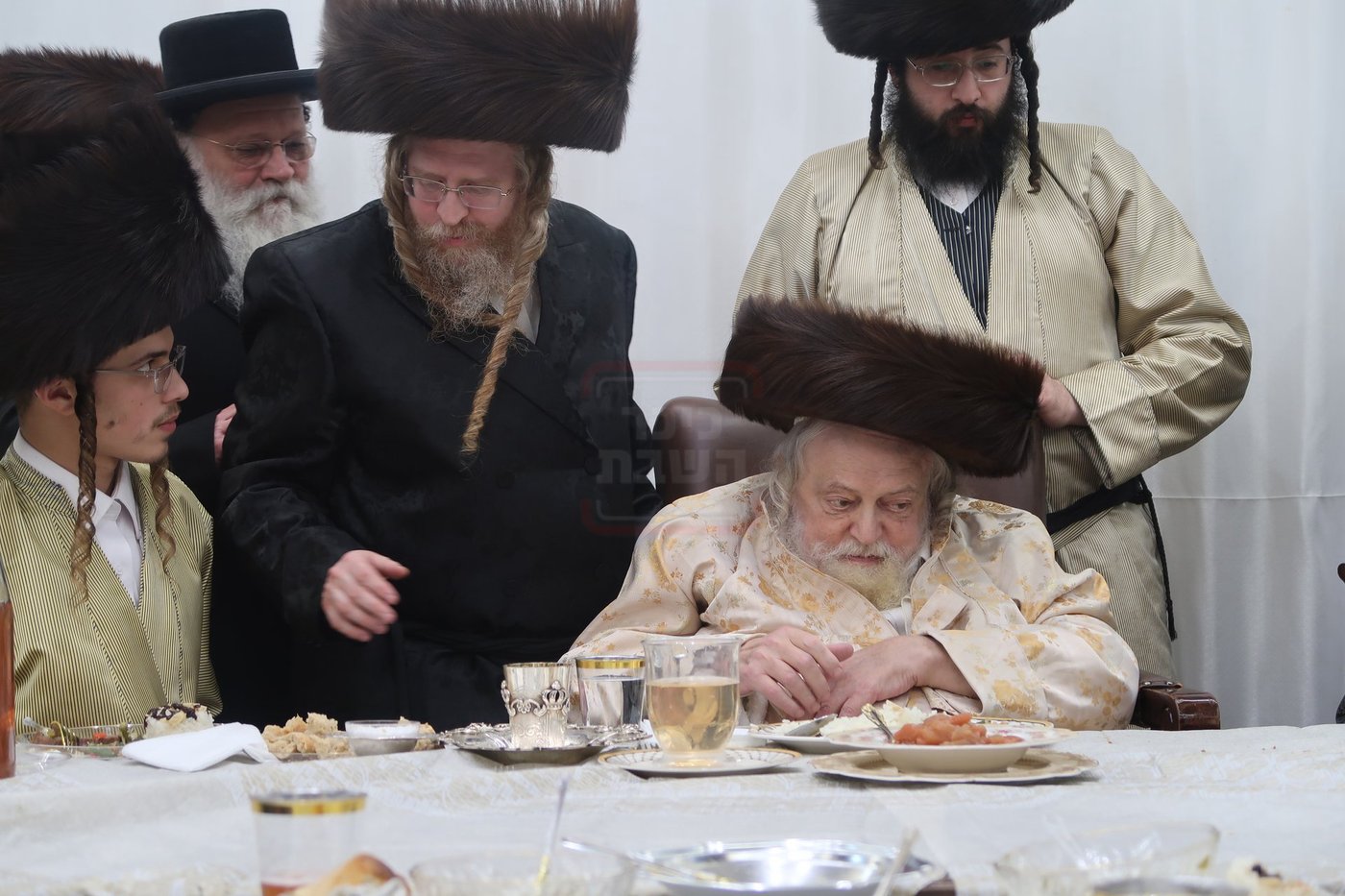 האדמו"ר מויז'ניץ בית שמש בשמחת בית תולדות אברהם יצחק