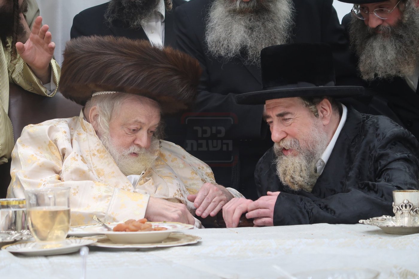 האדמו"ר מרחמסטריווקא בשמחת בית תולדות אברהם יצחק