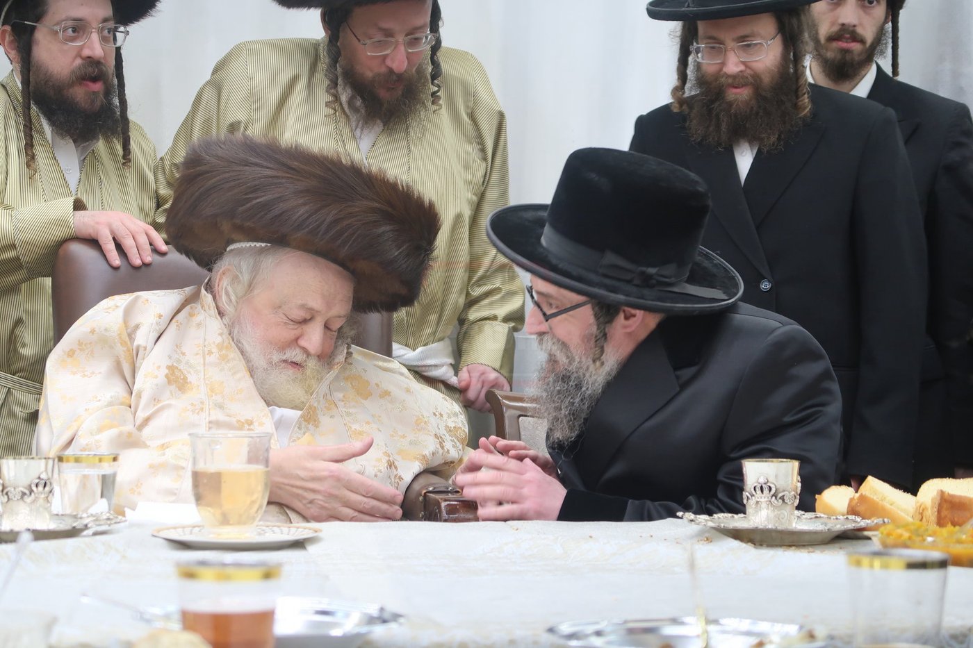 האדמו"ר מסקולען י-ם בשמחת בית תולדות אברהם יצחק