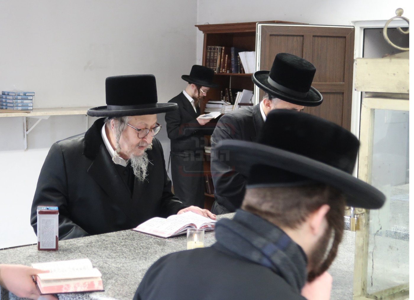 האדמו"ר מסקאליע במסע הקודש לפולין