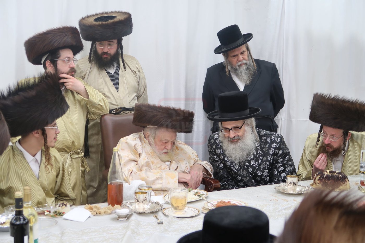 האדמו"ר מויז'ניץ בית שמש בשמחת בית תולדות אברהם יצחק