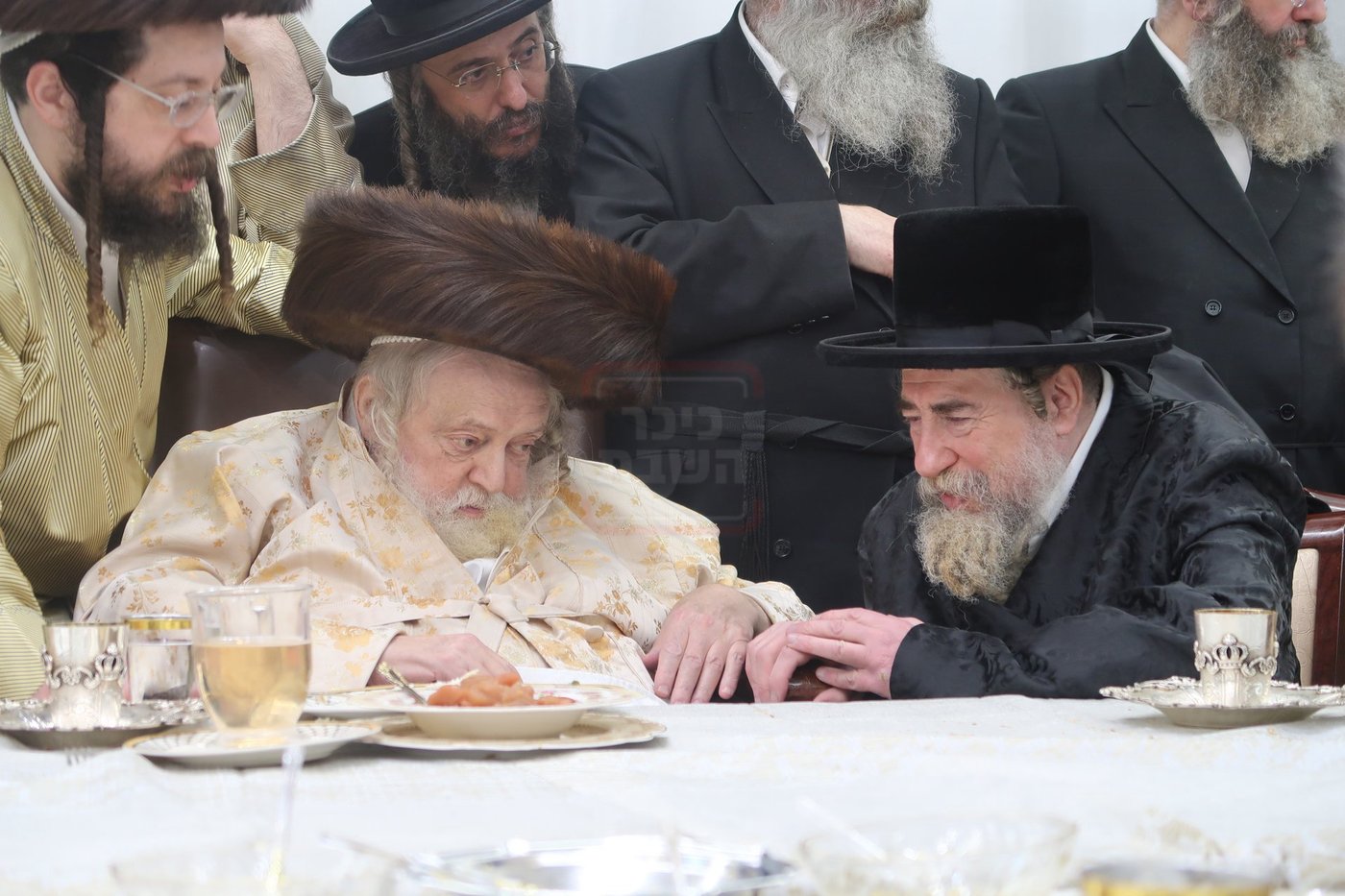 האדמו"ר מרחמסטריווקא בשמחת בית תולדות אברהם יצחק