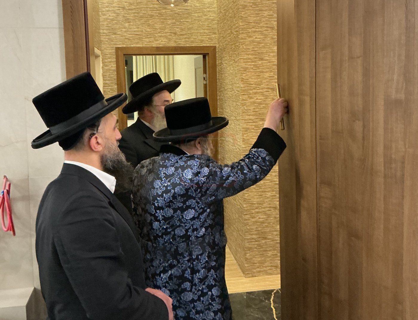 האדמו"ר מסקאליע במסע הקודש לפולין