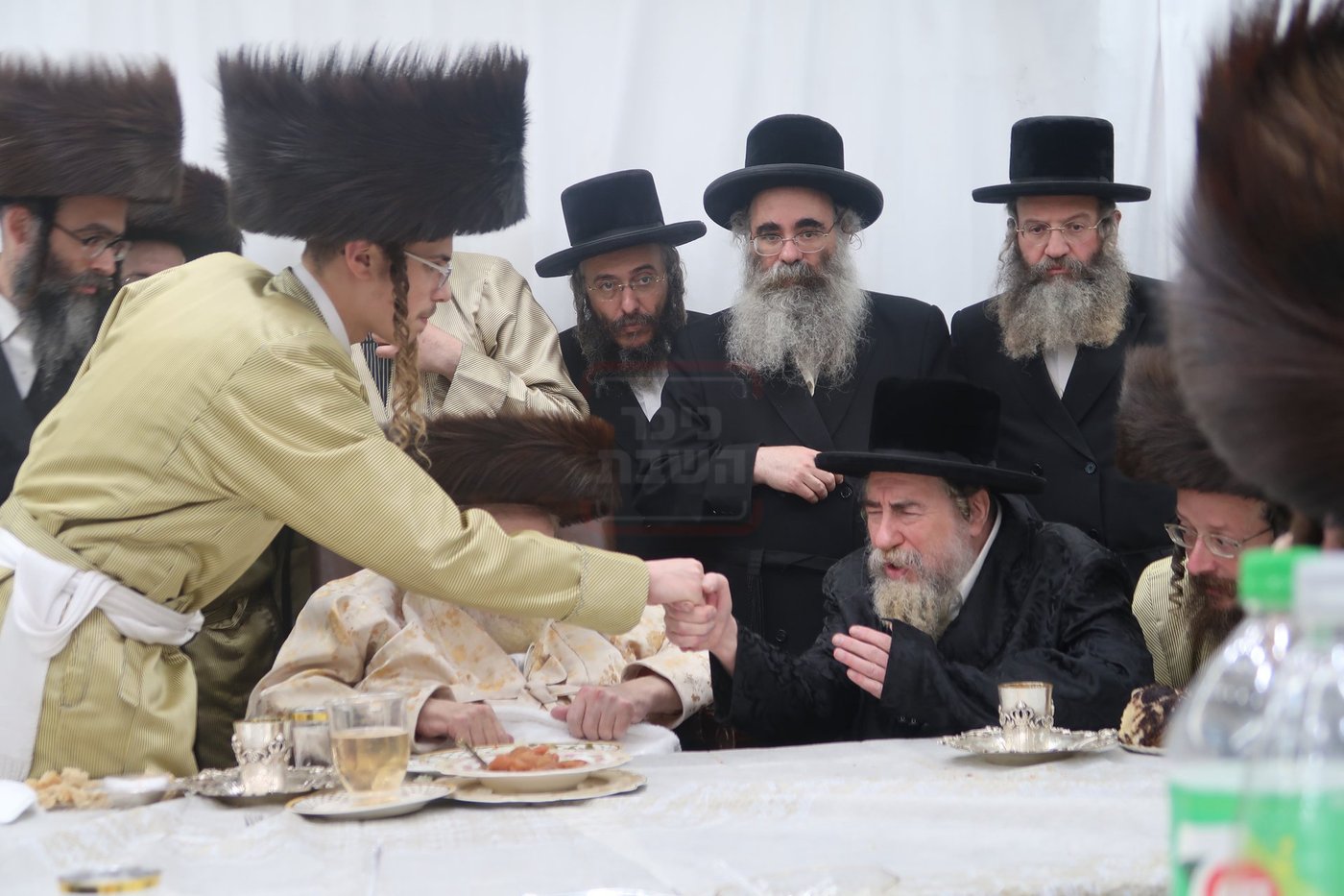 האדמו"ר מרחמסטריווקא בשמחת בית תולדות אברהם יצחק