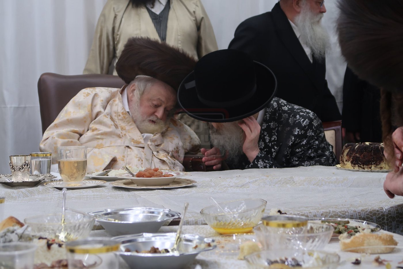 האדמו"ר מויז'ניץ בית שמש בשמחת בית תולדות אברהם יצחק